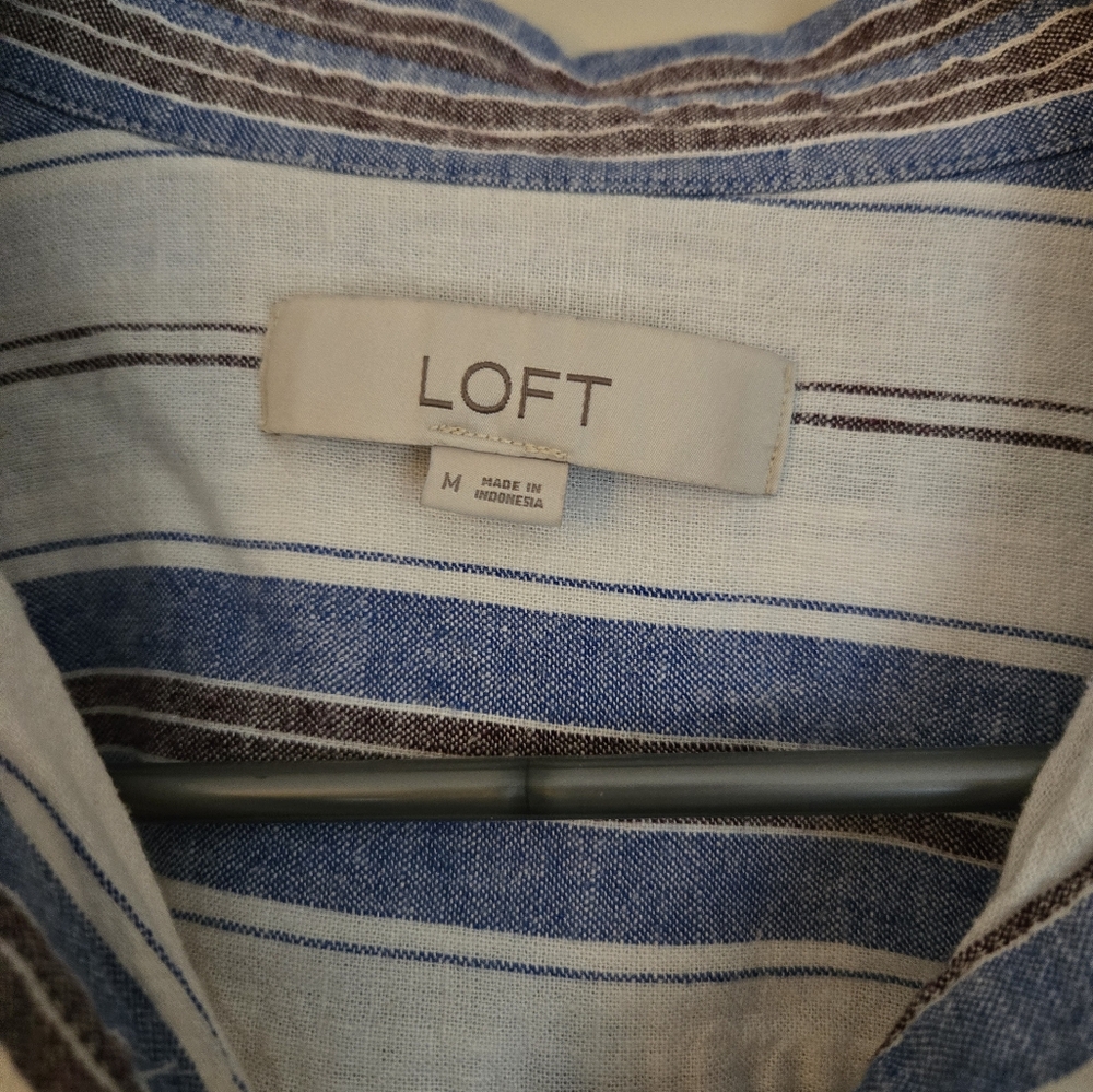 LOFT linen button down - Picture 2 of 3